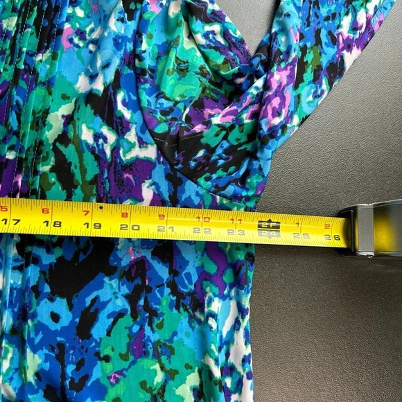 LA Cera Women's 1X Slinky Blouse Arsty Popover Colorful Pleats Stretch V Neck‎ - Picture 8 of 14